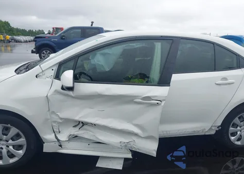 2023 Toyota Corolla Le из США, поврежденный, VIN JTDB4MEE6PJ003904